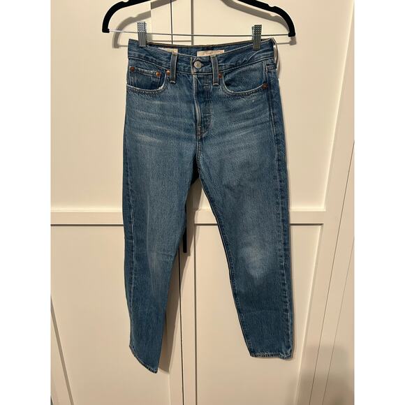 Levi’s Wedgie Straight Leg Jean 24 - Picture 1 of 3